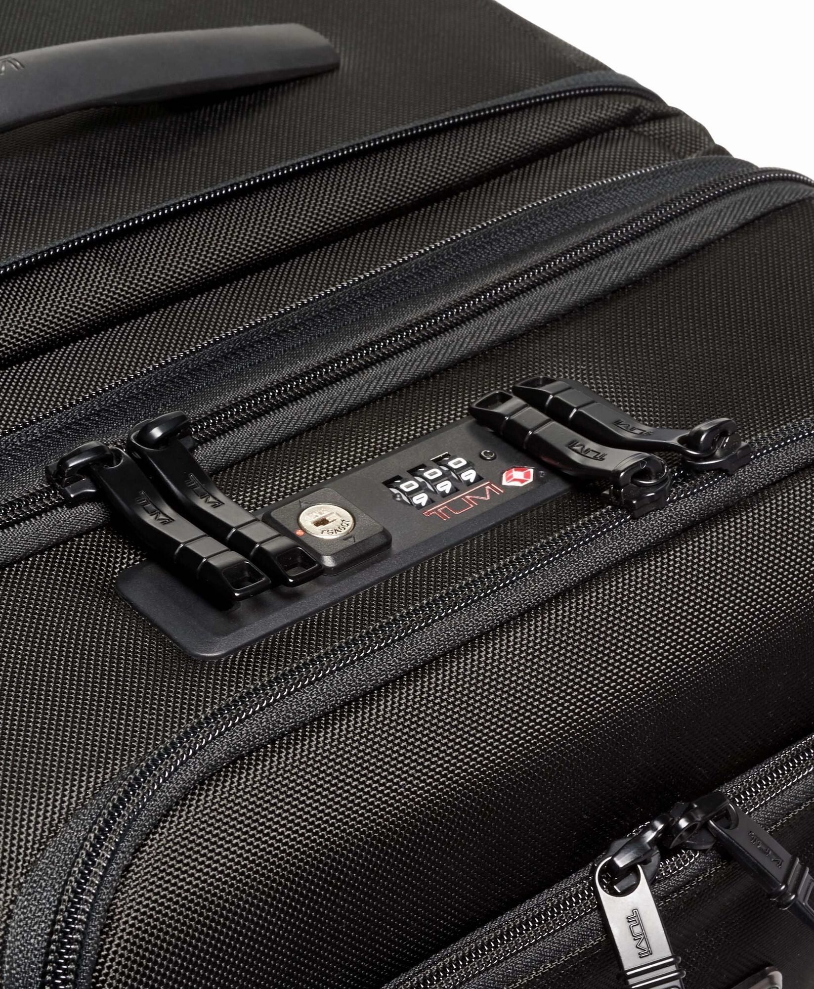 ALPHA 3 WHEELED DUFFEL PACKING CASE - BLACK