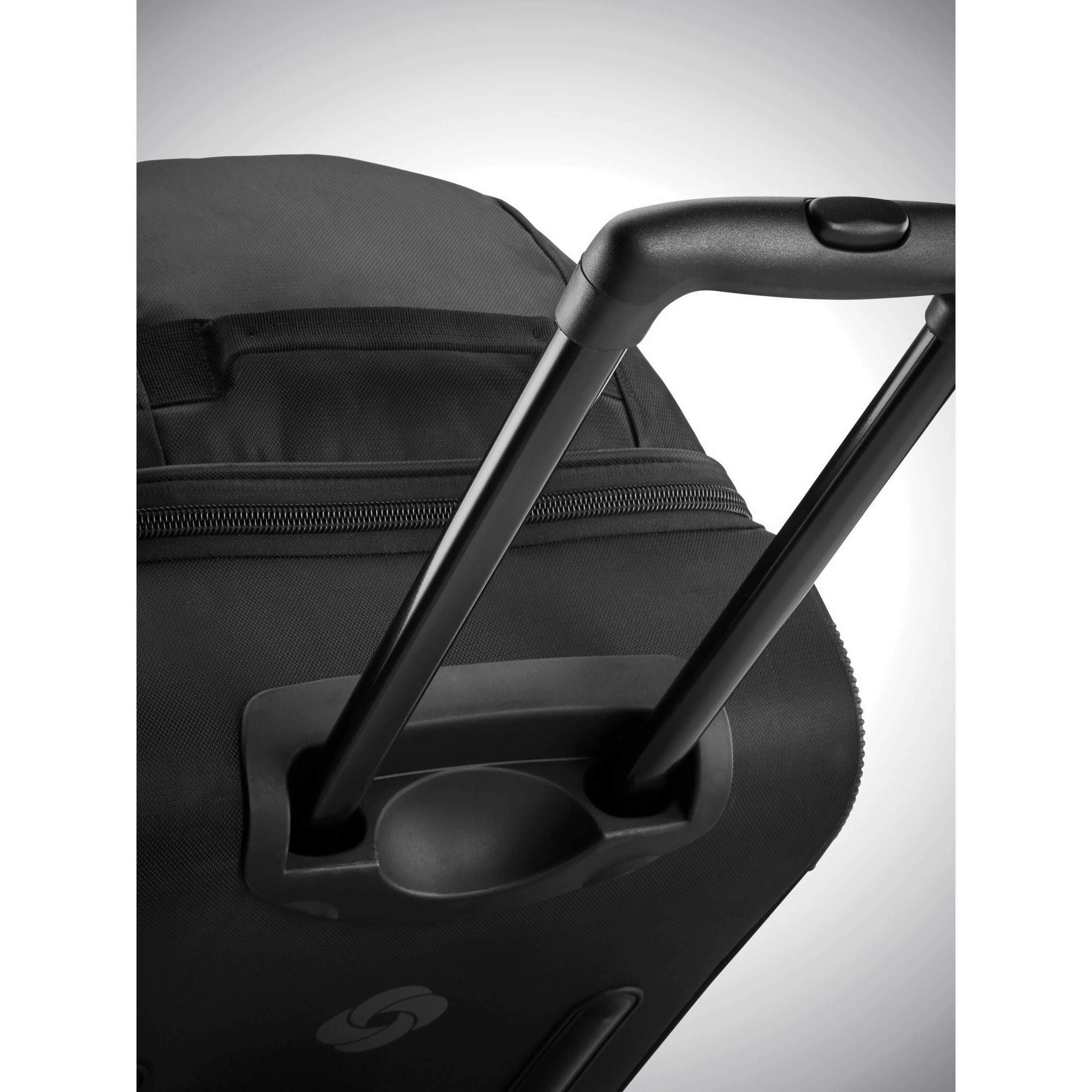 Andante 2 Wheeled Duffel 28"