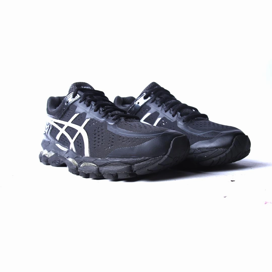 ASICS GEL-KAYANO 22