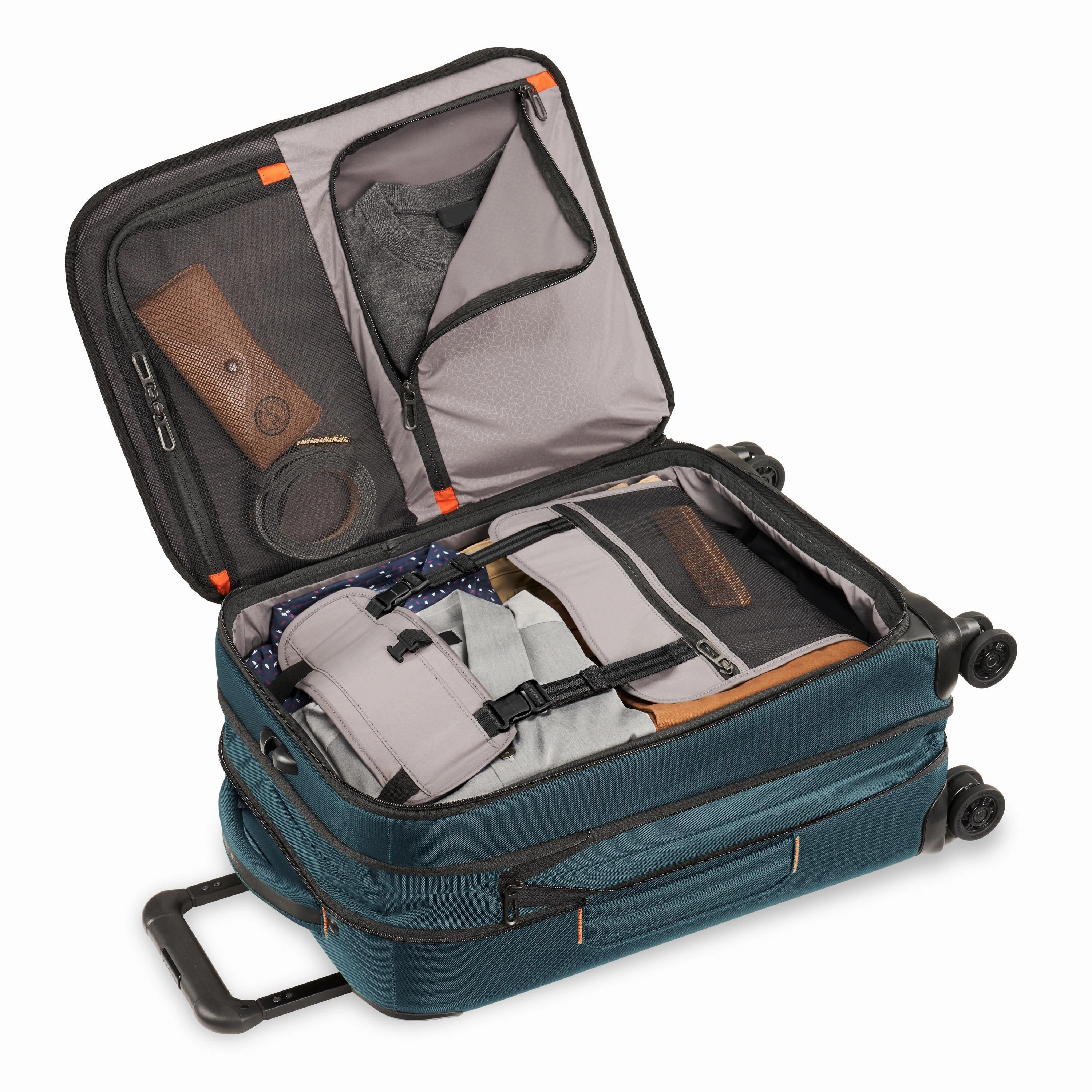 Briggs & Riley ZDX 22" Carry-on Expandable Spinner