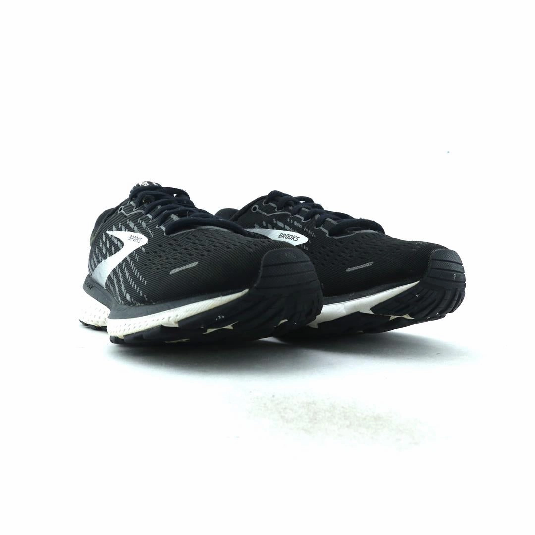 BROOKS GHOST 13