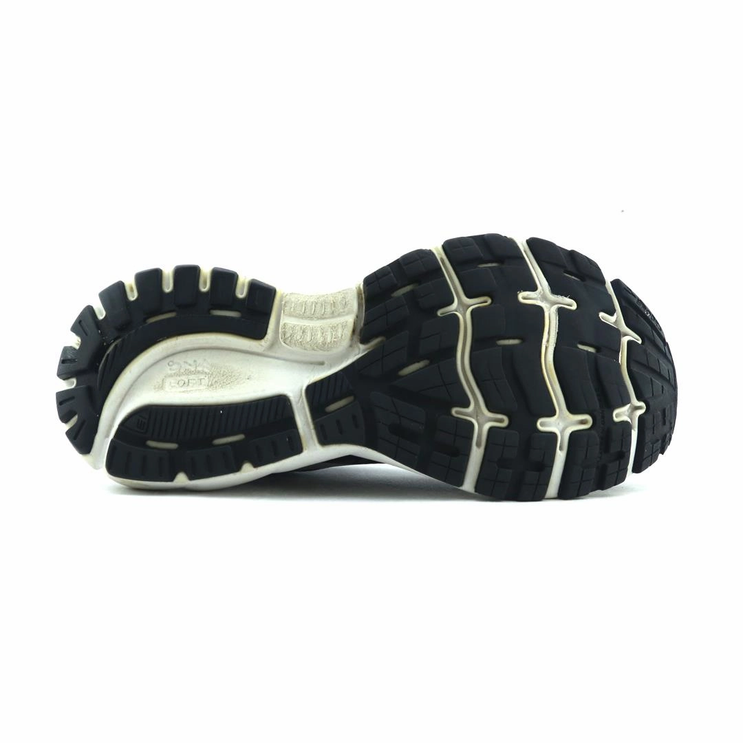 BROOKS GHOST 13