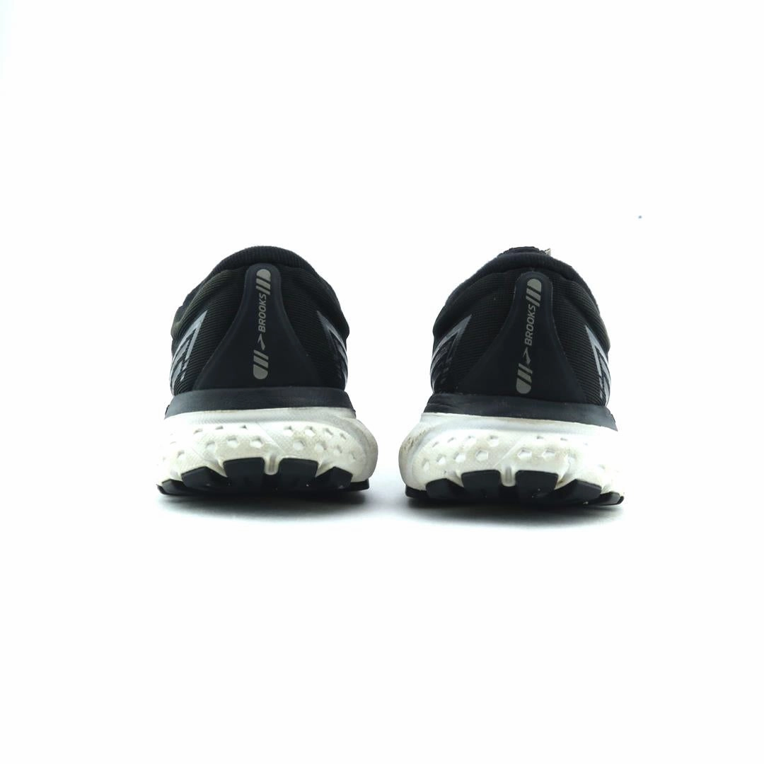 BROOKS GHOST 13