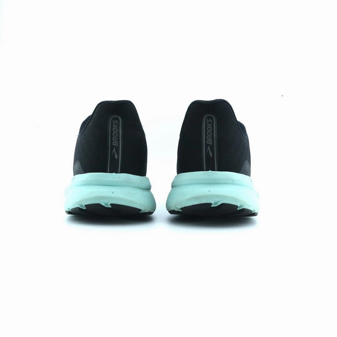 BROOKS LAUNCH 8