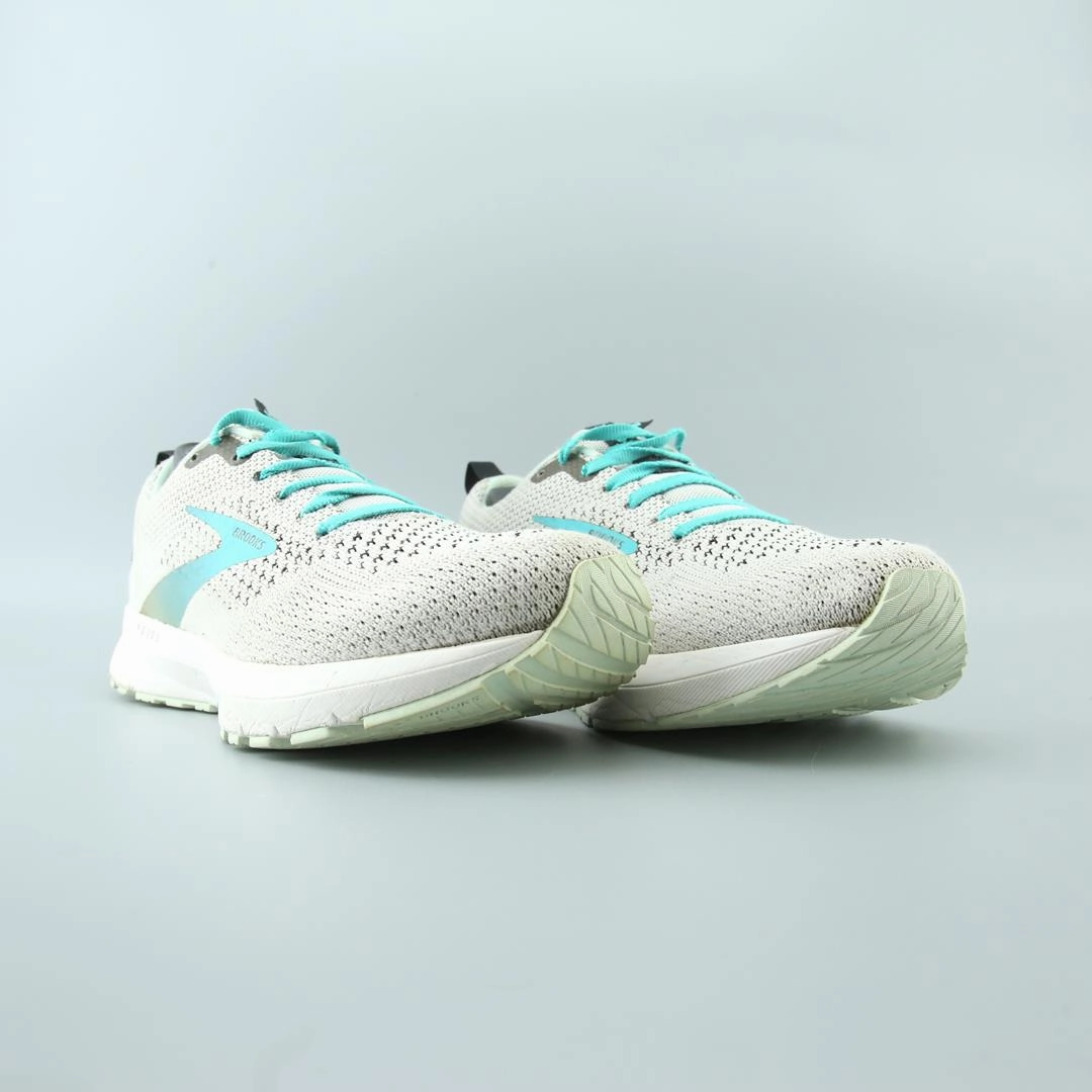 BROOKS REVEL 4