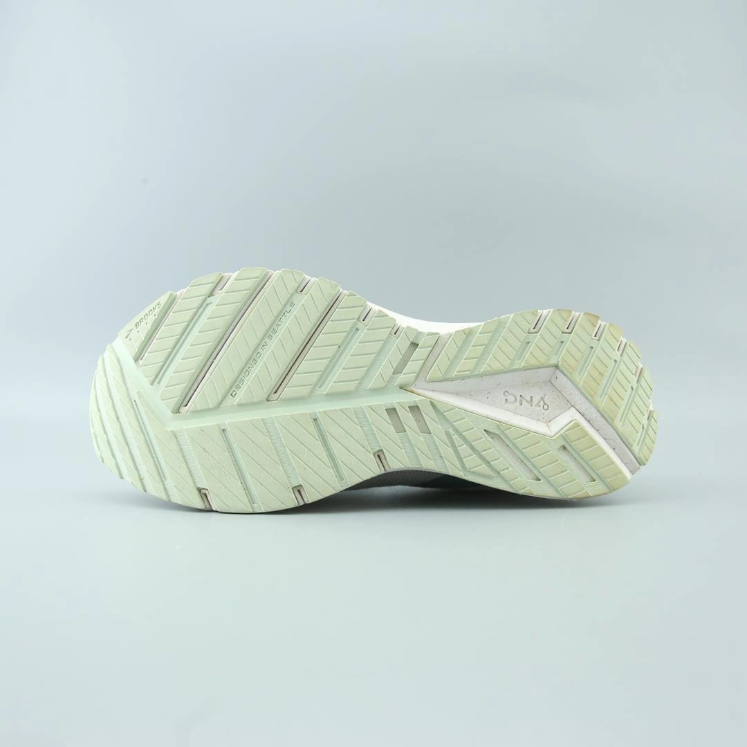 BROOKS REVEL 4