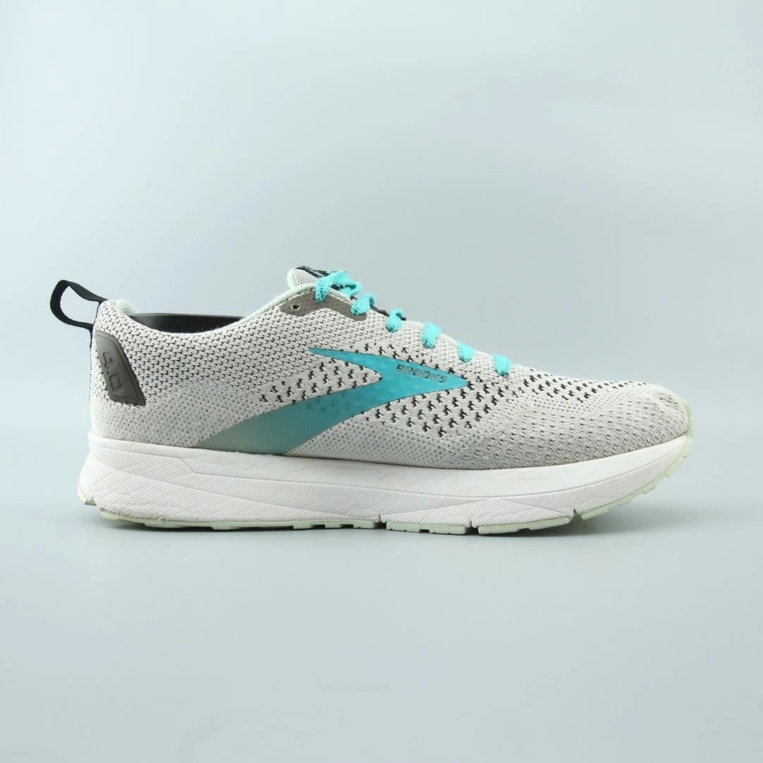 BROOKS REVEL 4