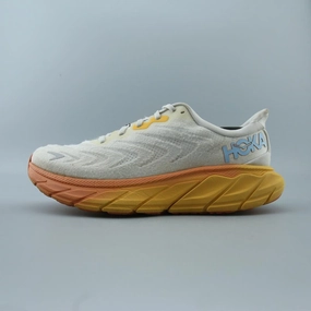 HOKA ONE ONE ARAHI 6