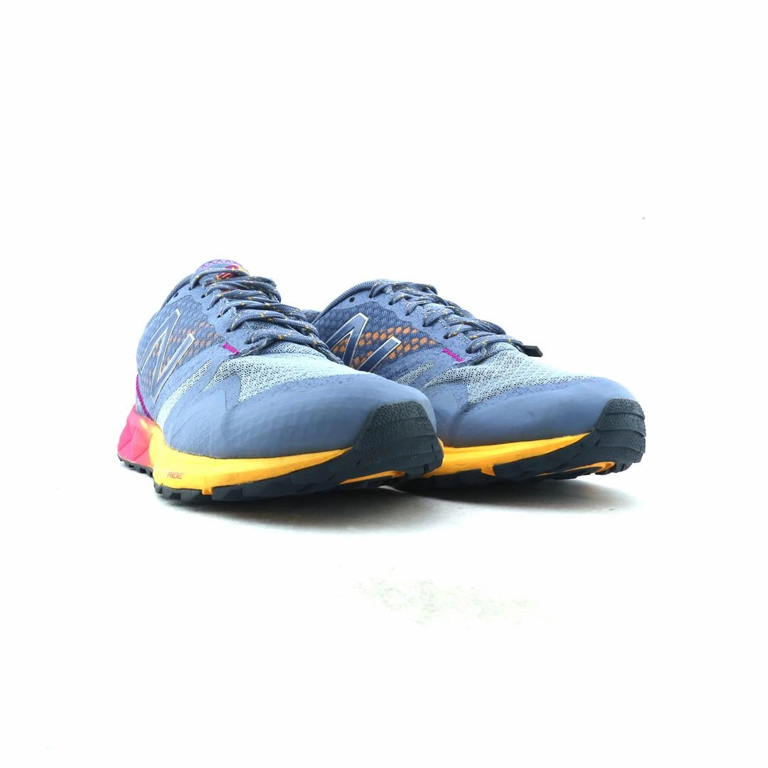 NEW BALANCE 690 AT