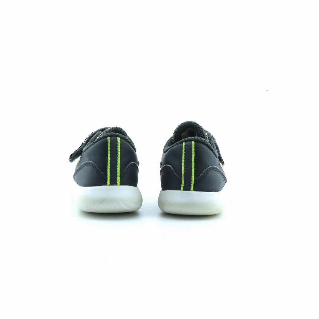 NIKE FLEX CONTACT