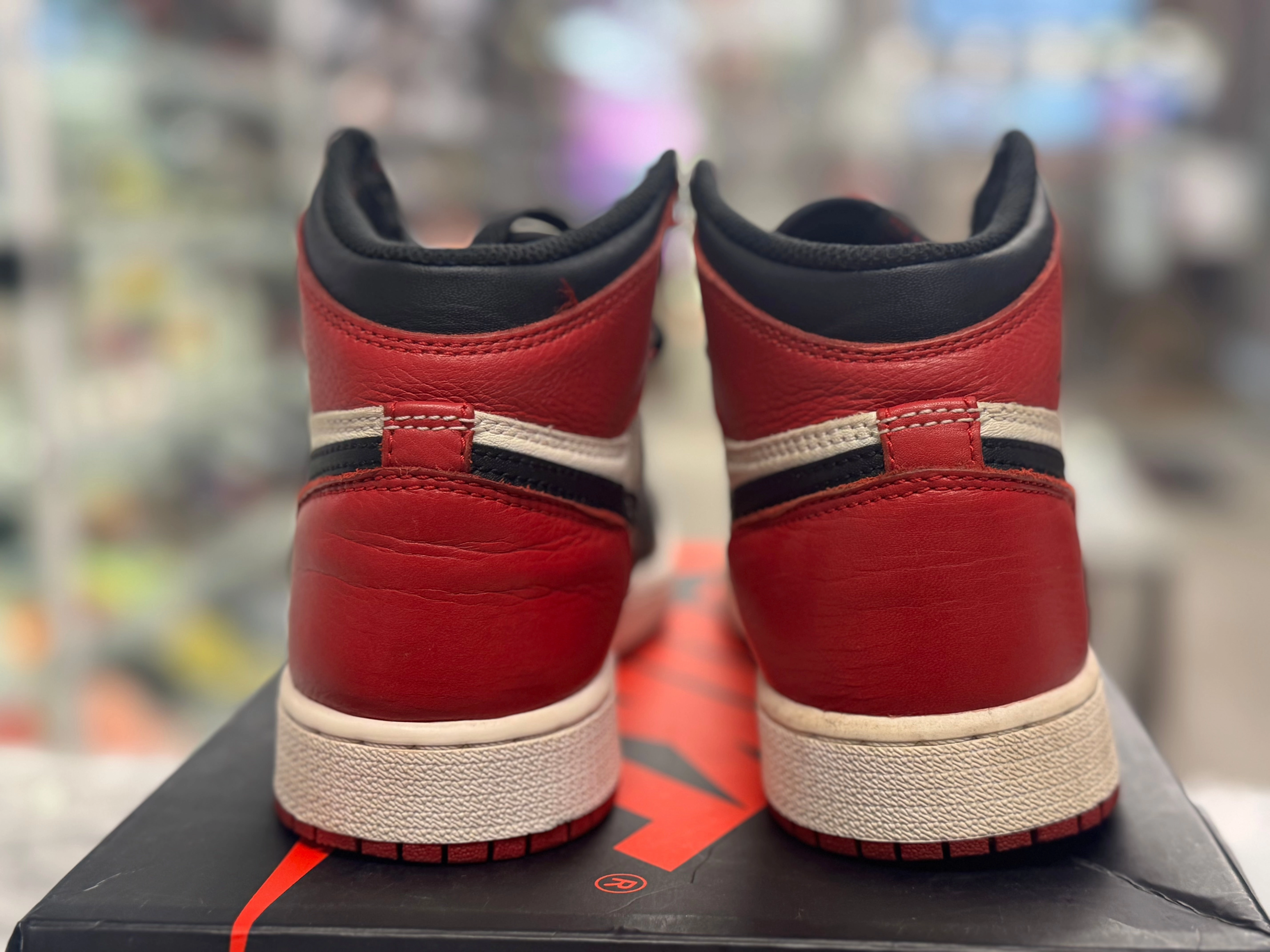 PRE OWNED Air Jordan Retro 1 Bred Toe GS