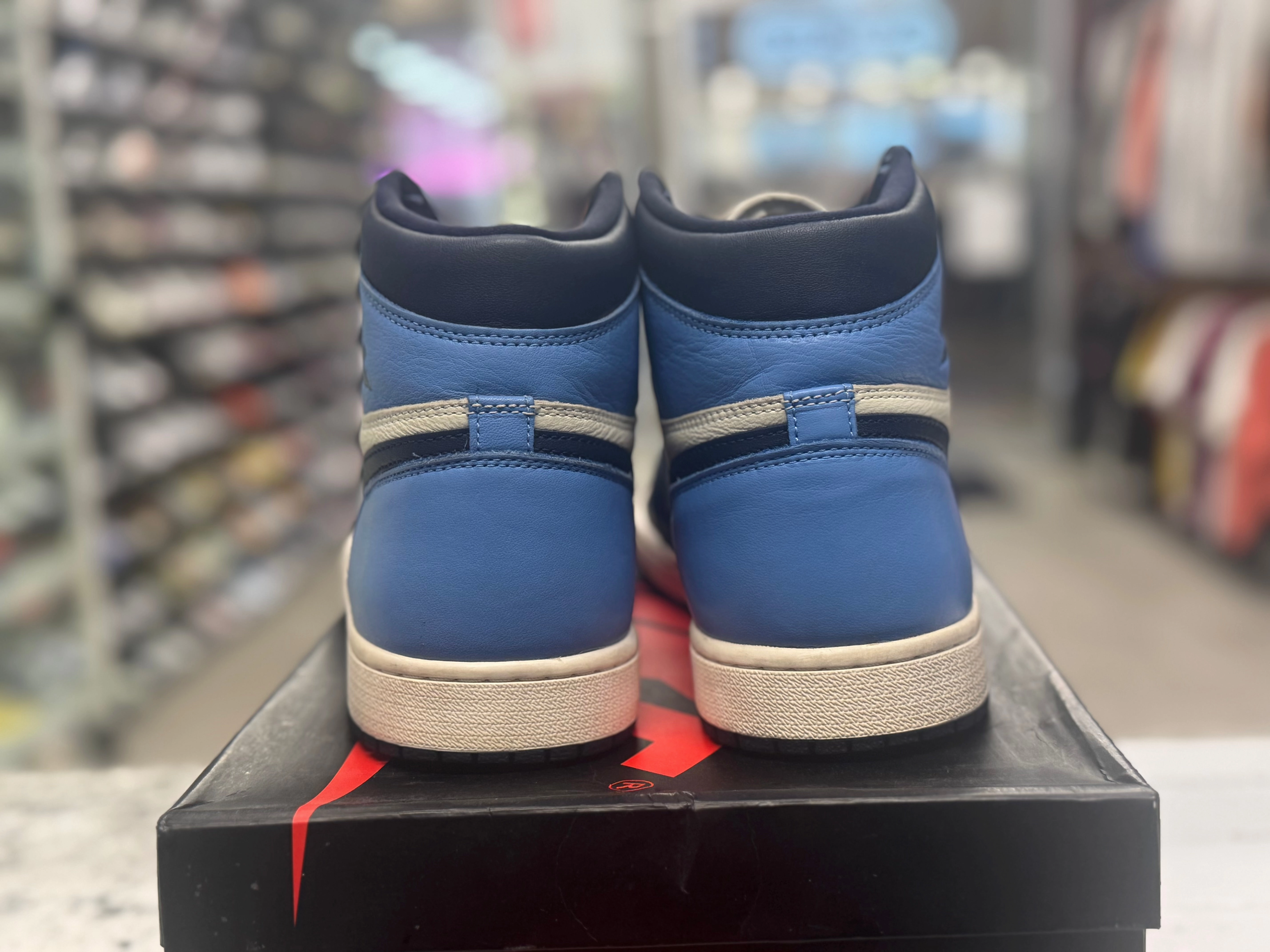 PRE OWNED Air Jordan Retro 1  Obsidian