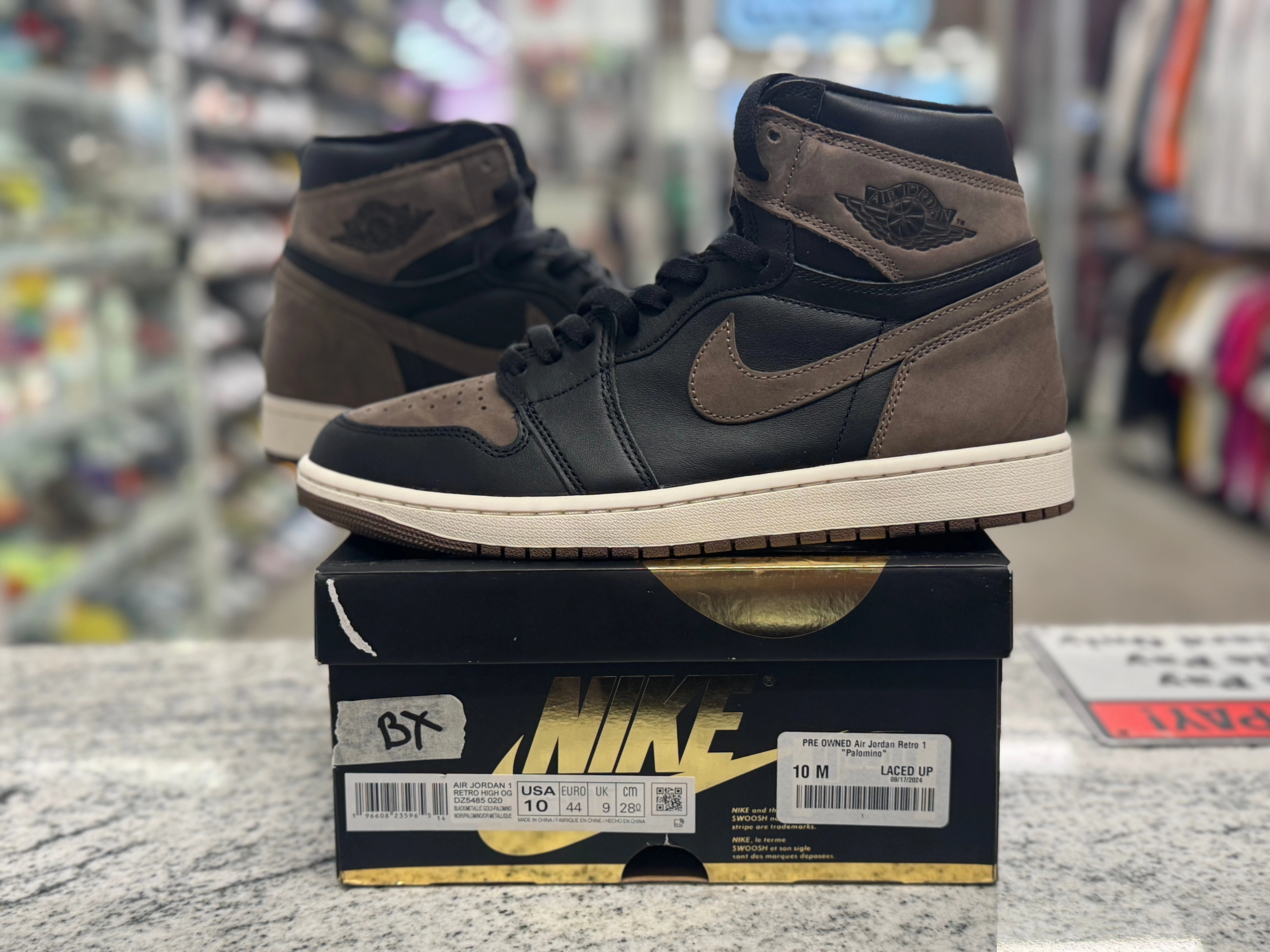 PRE OWNED Air Jordan Retro 1 Palomino