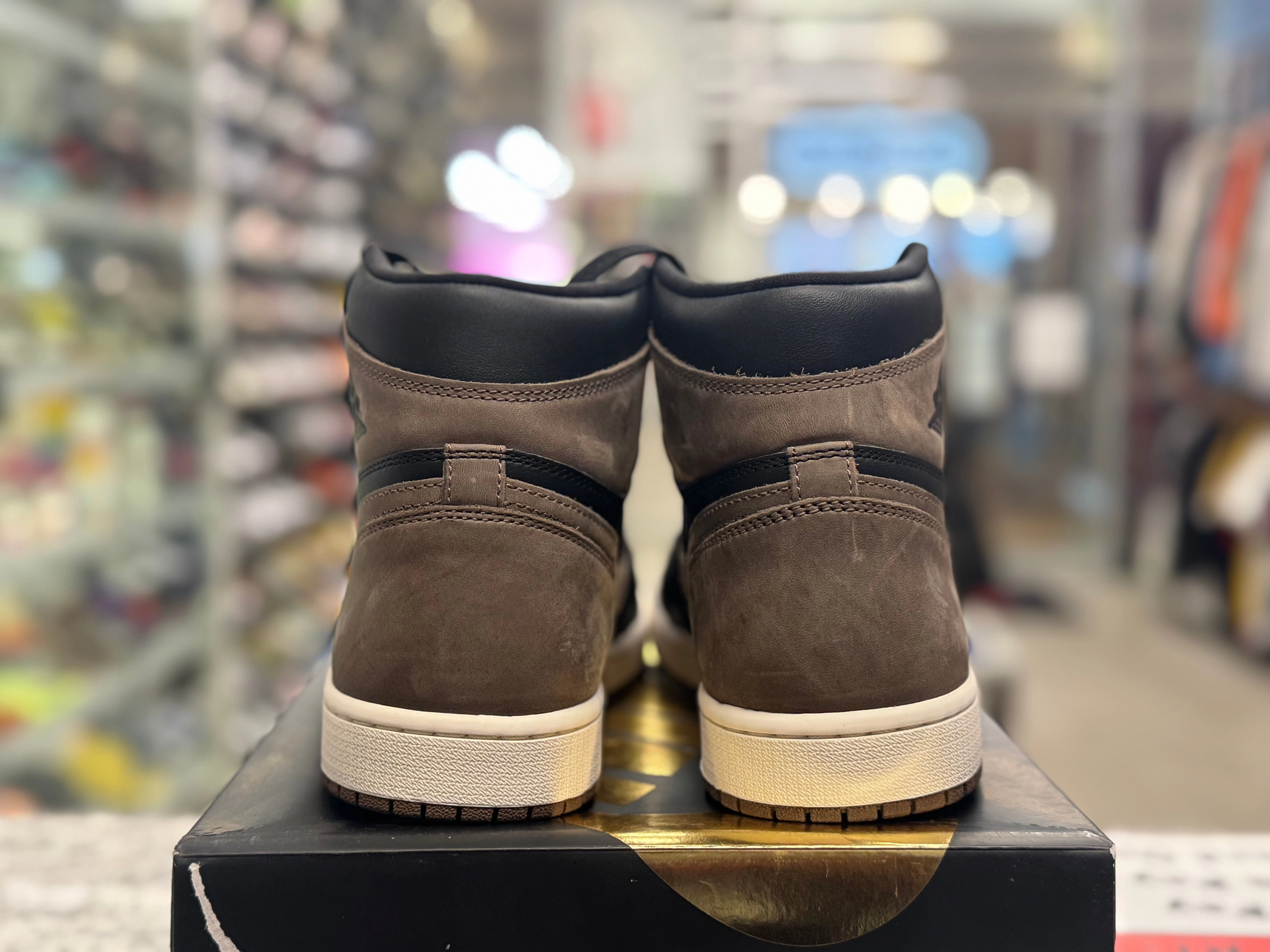 PRE OWNED Air Jordan Retro 1 Palomino