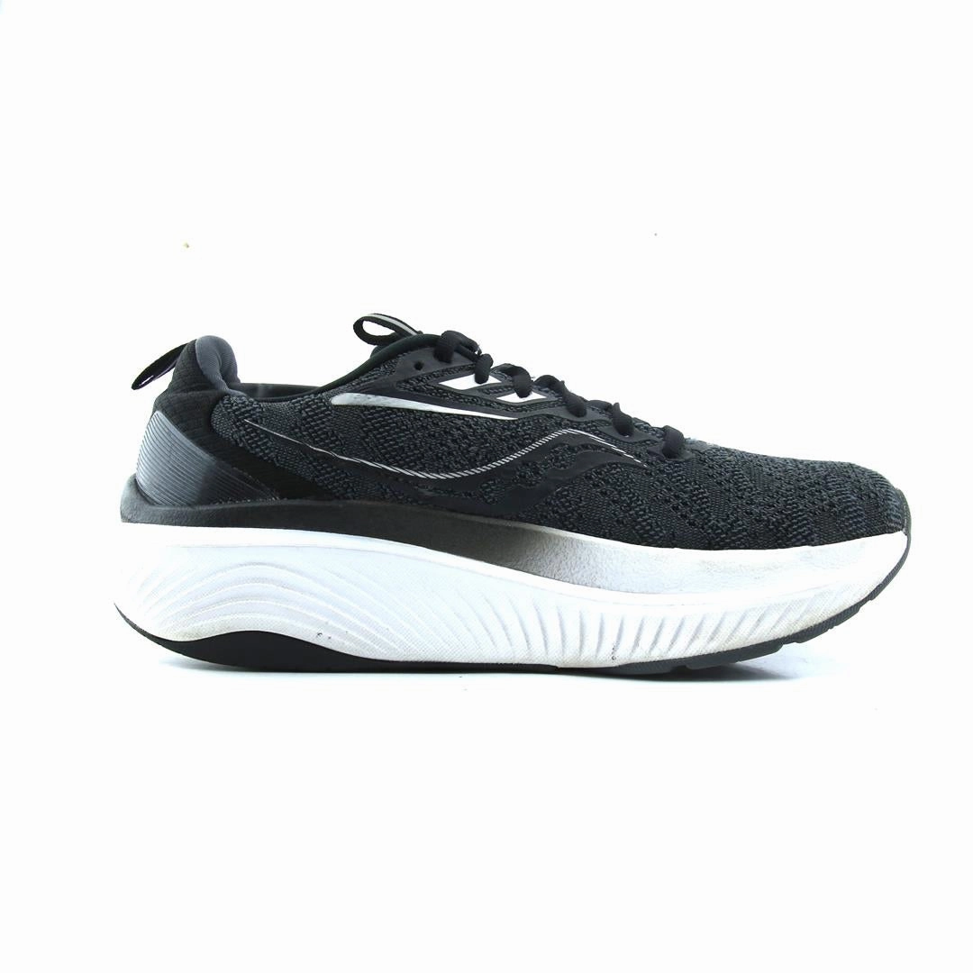 SAUCONY ECHELON 9