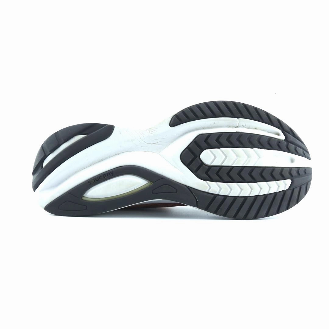 SAUCONY GUIDE  16