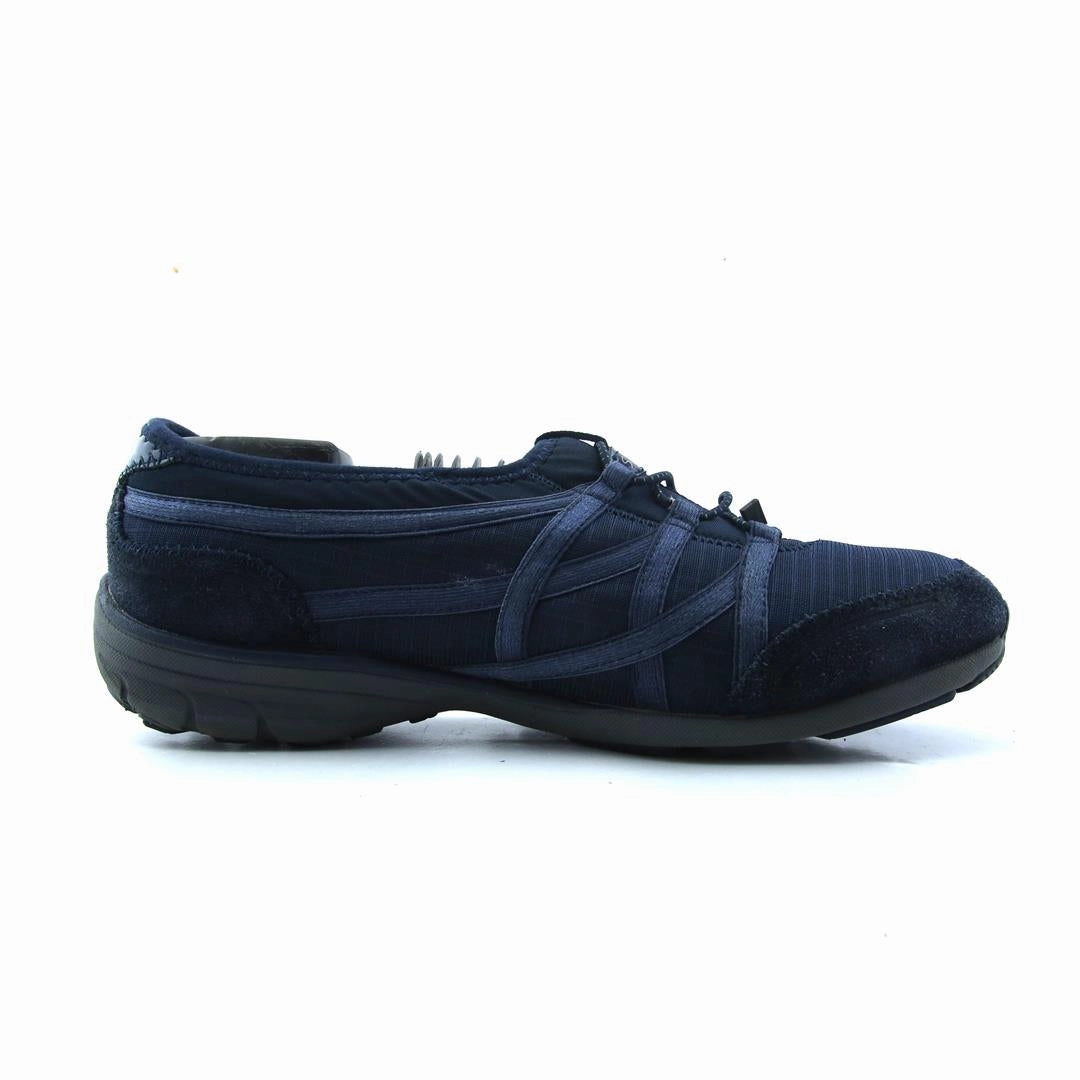 SKECHERS ONVERSATIONS CHARMING