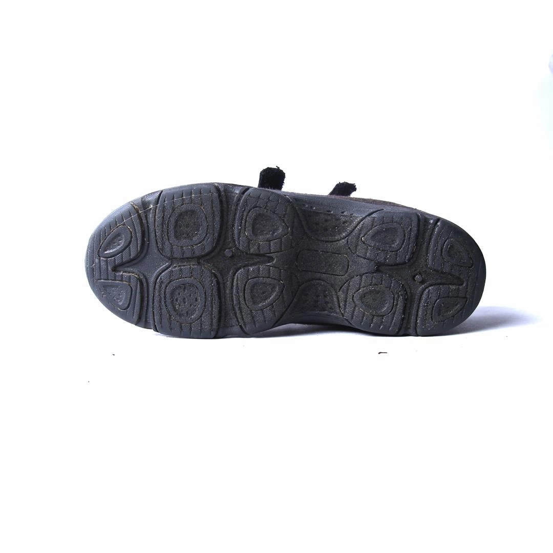 TOMS .