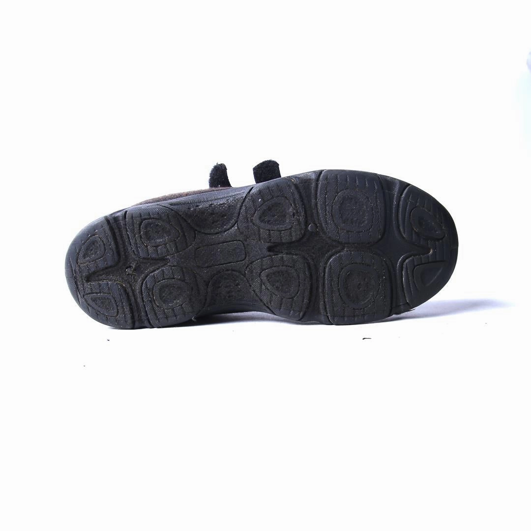 TOMS .