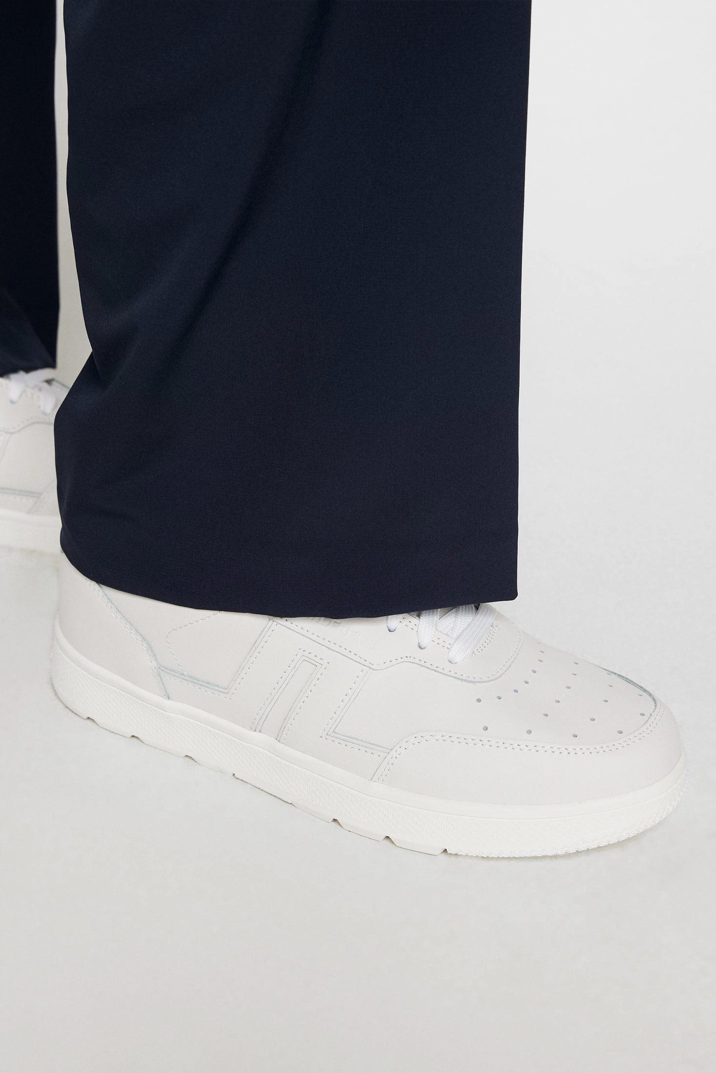 Women's Ace Low-Top Golf Sneaker