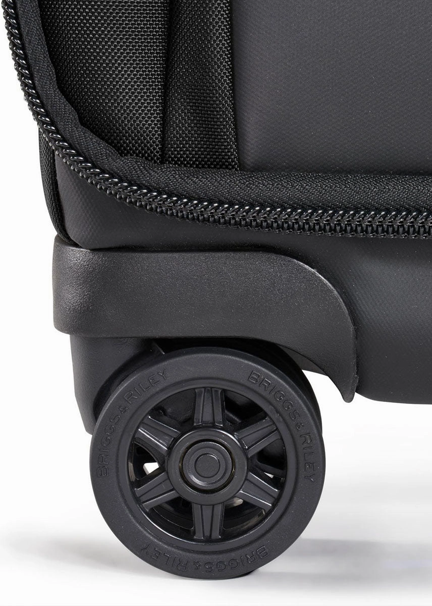 ZDX International Carry-On Expandable Spinner - Black